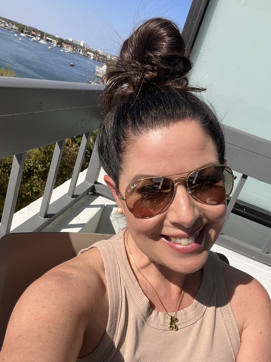 Jessica Rose tweet media