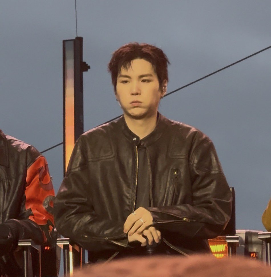 ᴍᴇɢʀᴏᴋᴏꜱᴍᴏꜱ⁷ ⊙⊝⊜ tweet media