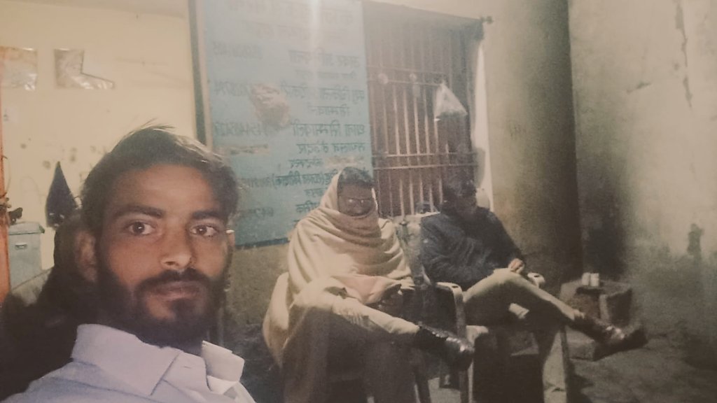 मथुरा में “फरसा वाले बाबा” की हत्या का विरोध कर रहे NLP के हापुड़  जिलाध्यक्ष मोहित चौधरी को हाउस अरेस्ट करना लोकतांत्रिक अधिकारों पर प्रश्न खड़ा करता है। न्याय की आवाज को रोका नहीं जा सकता—प्रशासन निष्पक्ष कार्रवाई करे और पीड़ित परिवार को तुरंत न्याय दिलाए। <a href="/Uppolice/">UP POLICE</a>
<a href="/UPGovt/">Government of UP</a>