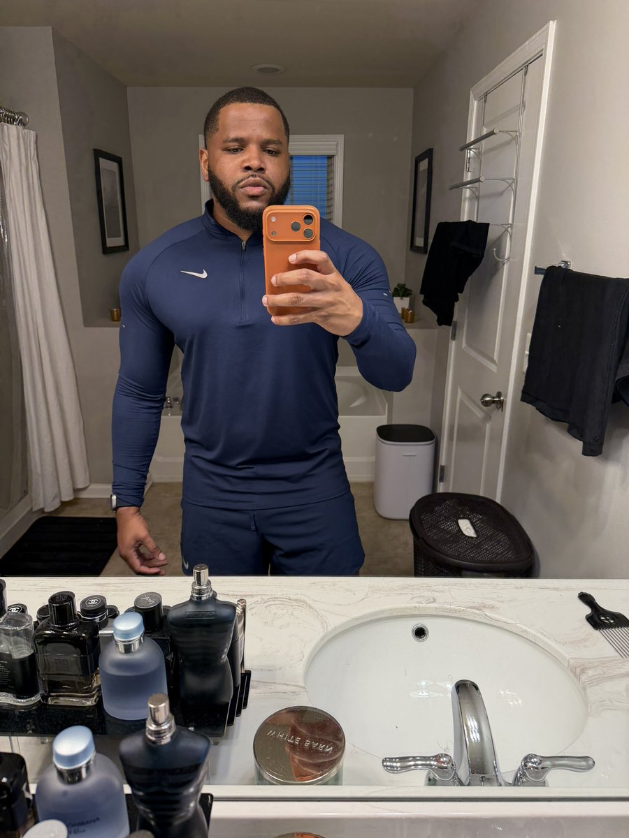 Miss Hilly’s Special Pie tweet media