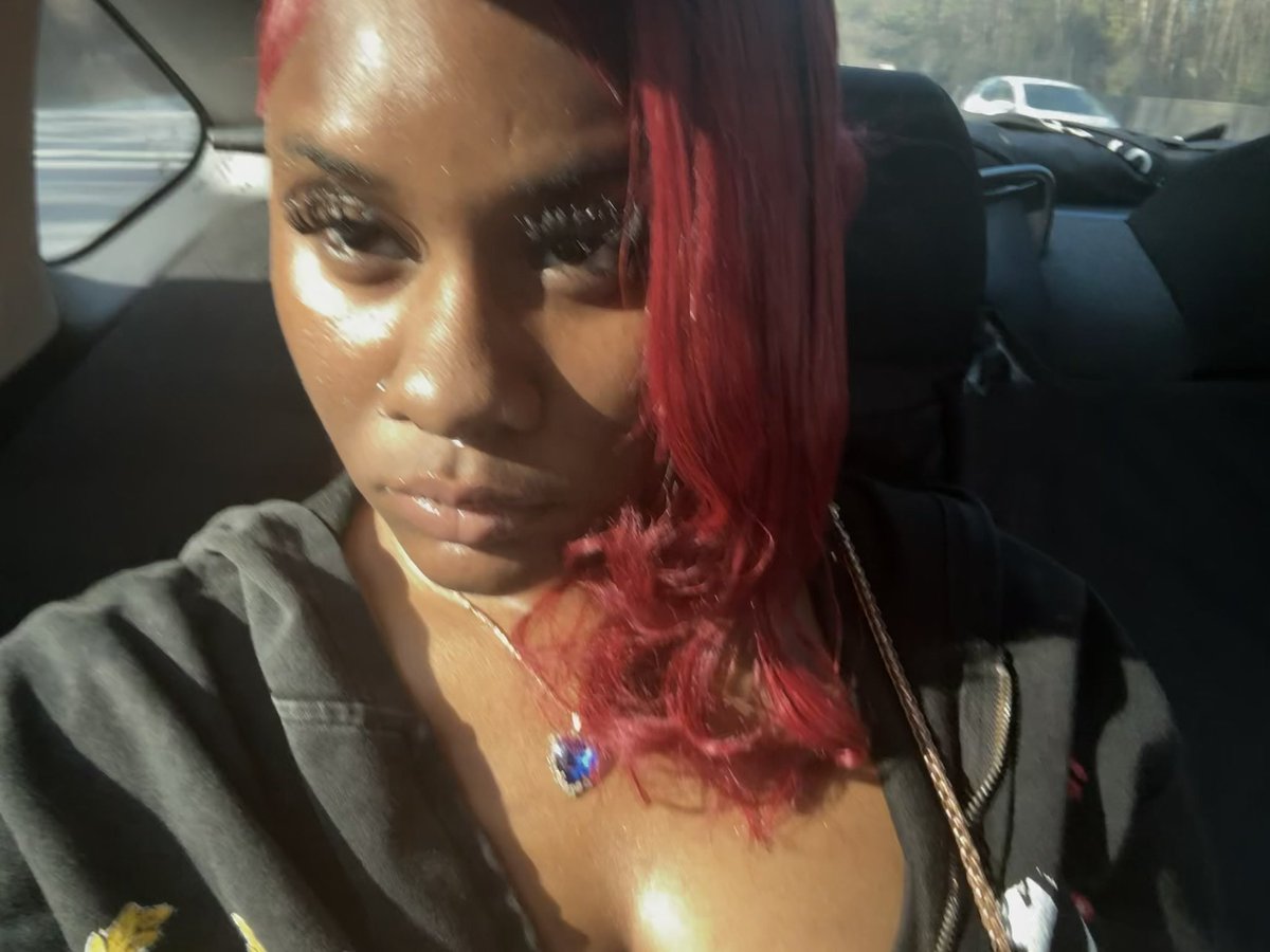 willowwaee tweet media