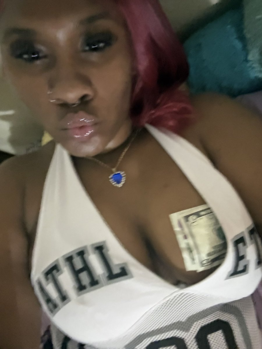 willowwaee tweet media