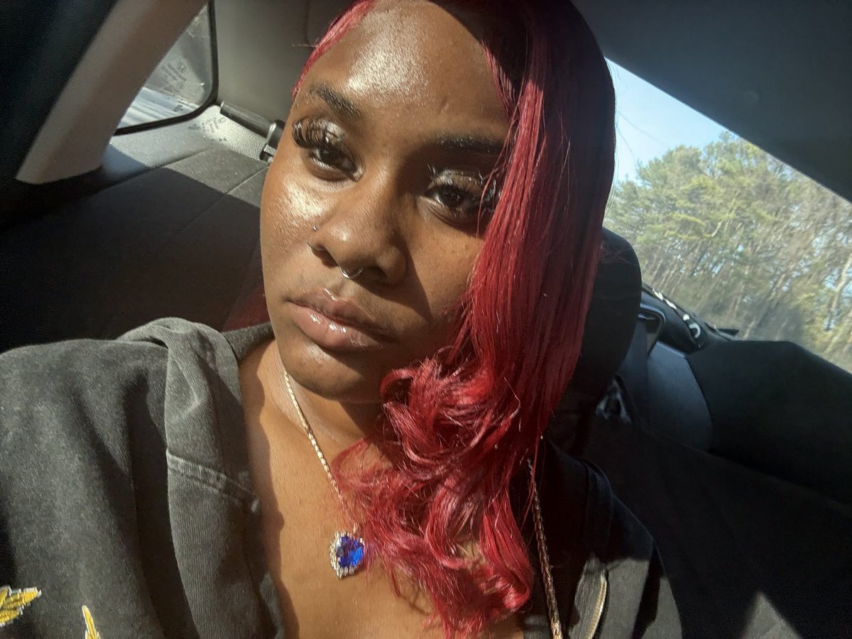 willowwaee tweet media