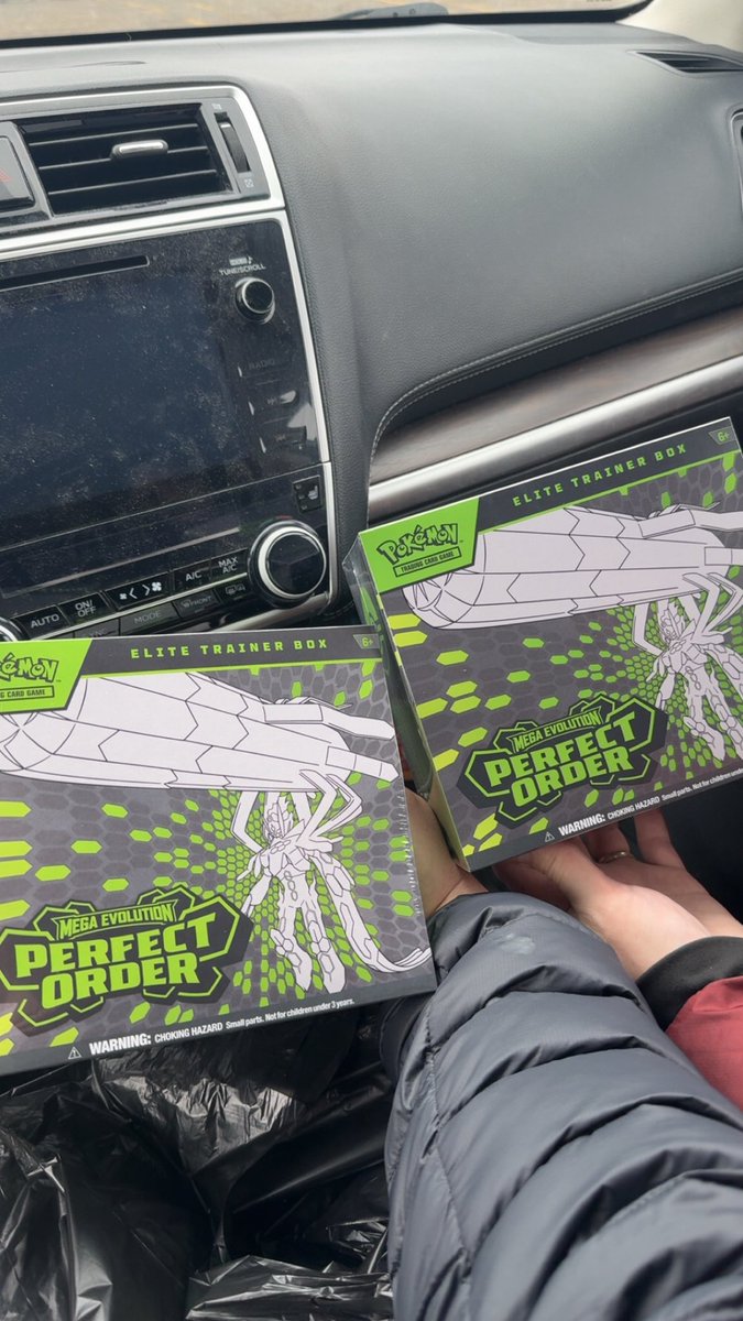 downtownnmalone's tweet photo. Randomly went to a card shop today and scored the new Perfect Order set at MSRP! #Pokemon #PokemonTCG #PerfectOrder https://t.co/haKK0bIJGd