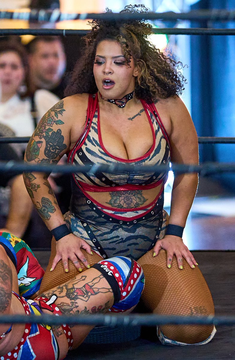 𝕨𝕣𝕖𝕤𝕥𝕝𝕚𝕟𝕘 𝕨𝕚𝕥𝕙 𝕥𝕙𝕖 𝕙𝕠𝕣𝕟𝕪 tweet media