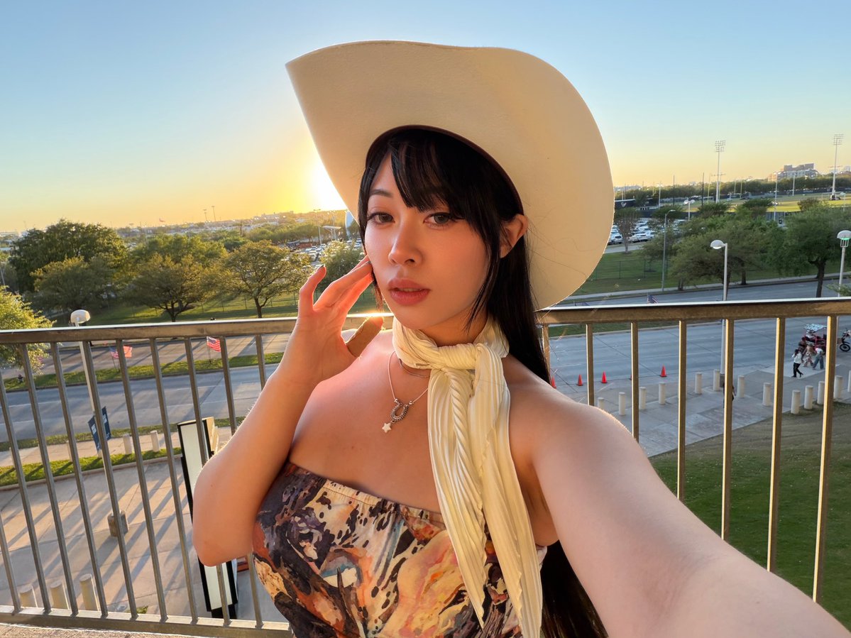 Brandee ☁️ ༉‧₊˚✧ tweet media