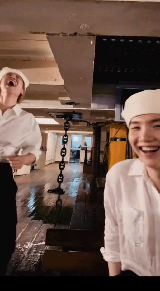 🌞 is ariranging tweet media