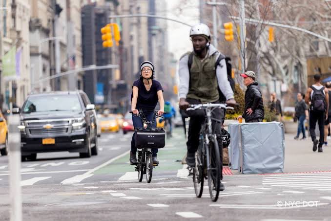 (v)lo urbano tweet media