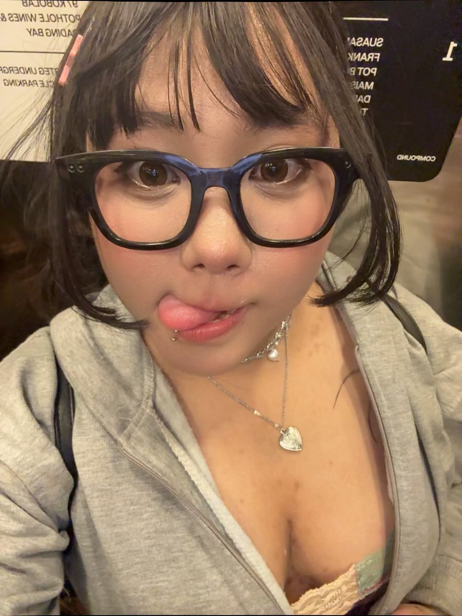 memenkucing tweet media