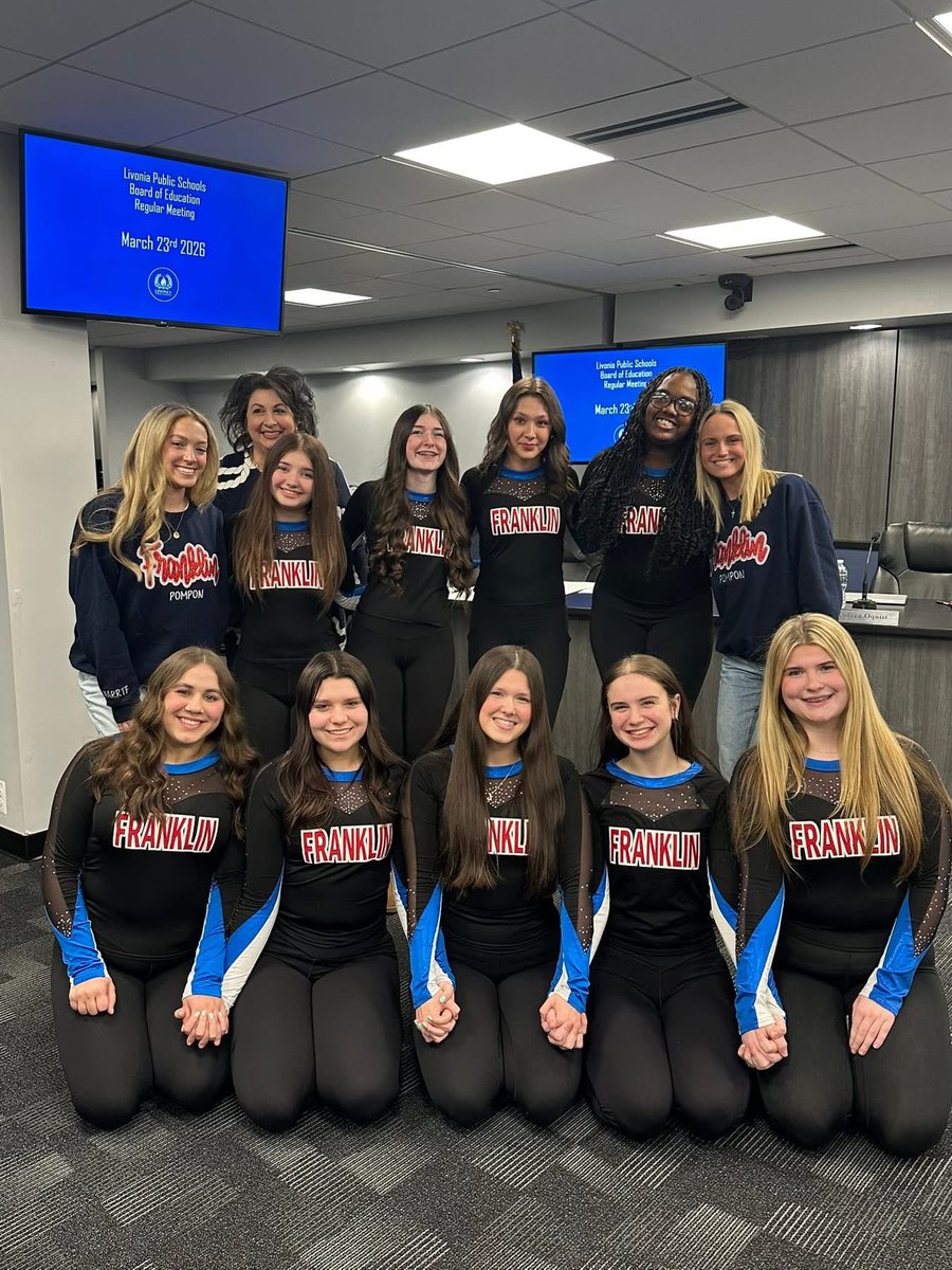 FranklinPompon's tweet image. Tonight our JV team was recognized at the LPS Board of Education meeting for their Division 1 Junior Varsity State Championship! What an honor to be recognized by our community in such a huge way. ❤️💙 #FranklinMADE #PatriotPride #LivoniaPride @LivoniaDistrict @FranklinMADE_AD