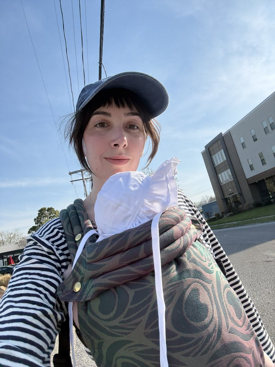 Elizabeth tweet media