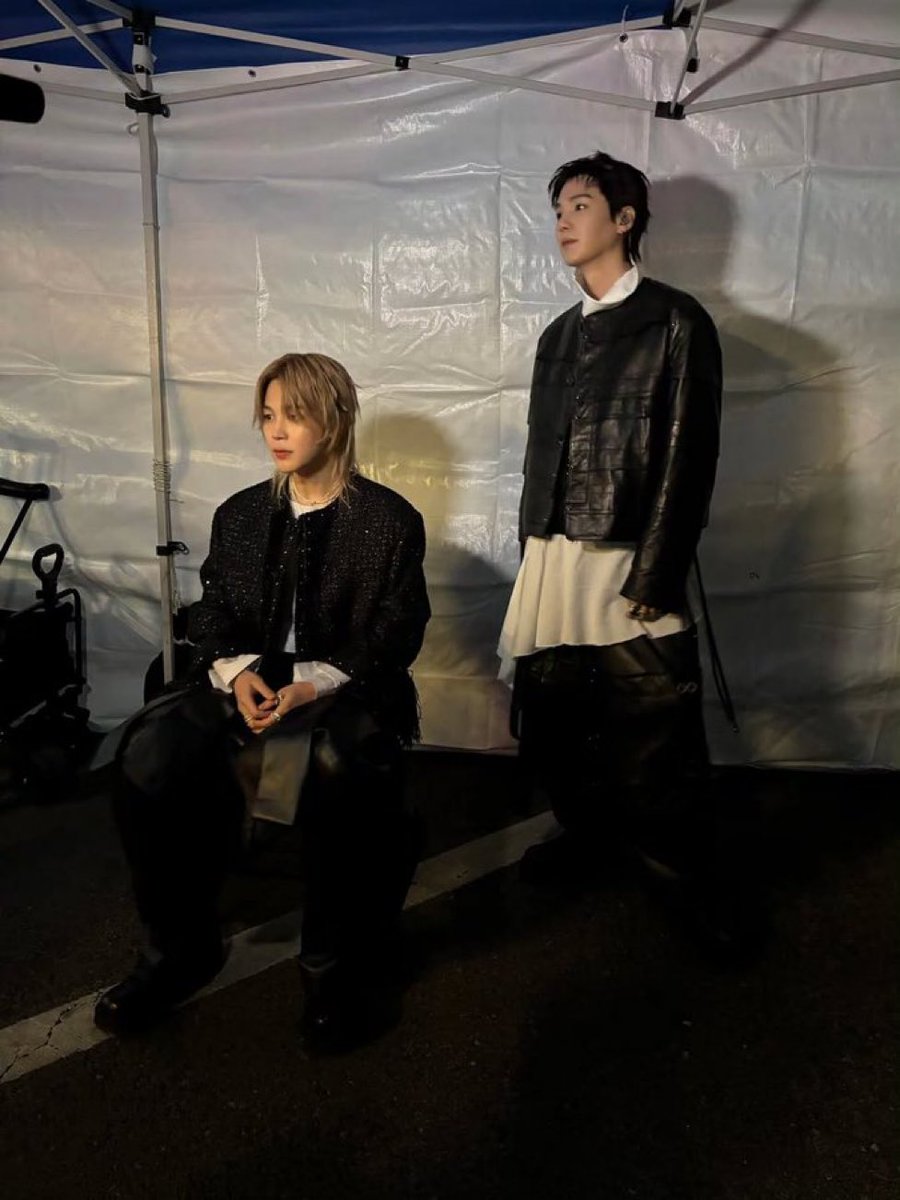 tae || aus ✎ ⁷ tweet media