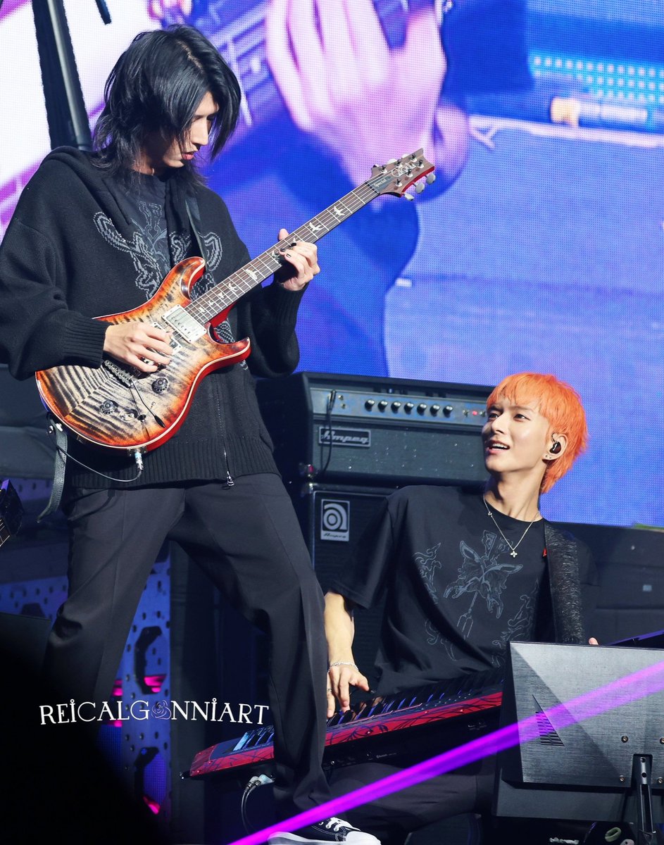 little sprout 🥕 tweet media