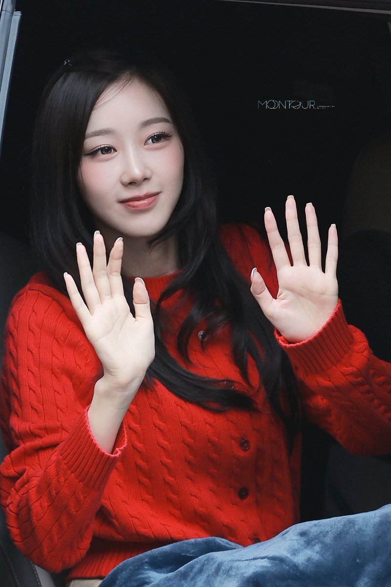 MoonTour. tweet media