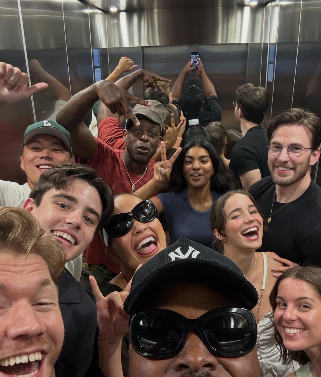 Rita Ora tweet media