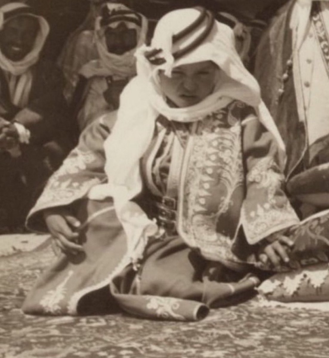 ن.العنزي tweet media