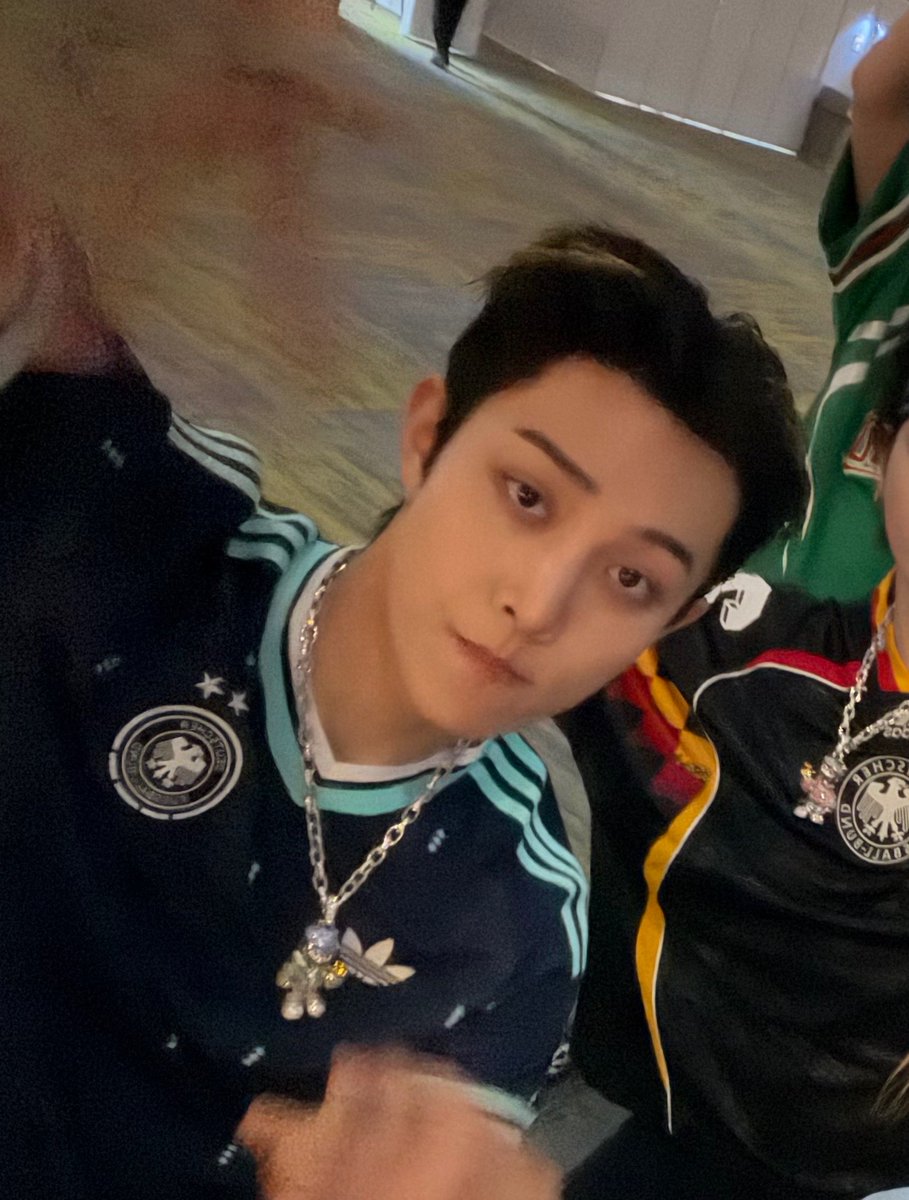 eYA! ✴︎ tweet media