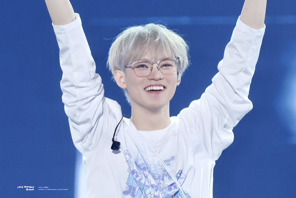 𝐒𝐭𝐫𝐚𝐰𝐛𝐞𝐫𝐫𝐲𝐂𝐡𝐞𝐞𝐬𝐞. tweet media