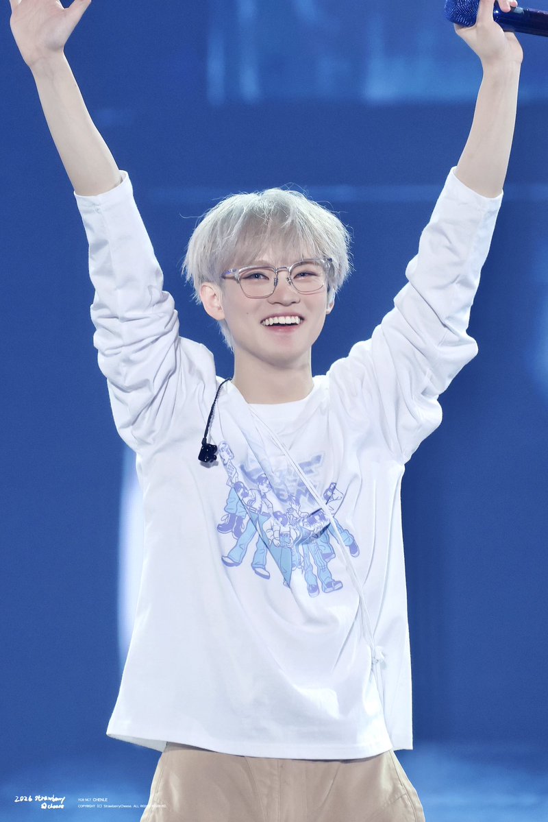 𝐒𝐭𝐫𝐚𝐰𝐛𝐞𝐫𝐫𝐲𝐂𝐡𝐞𝐞𝐬𝐞. tweet media