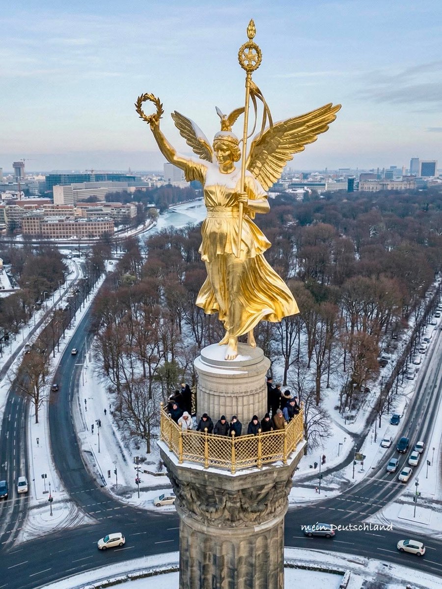 City Lights tweet media