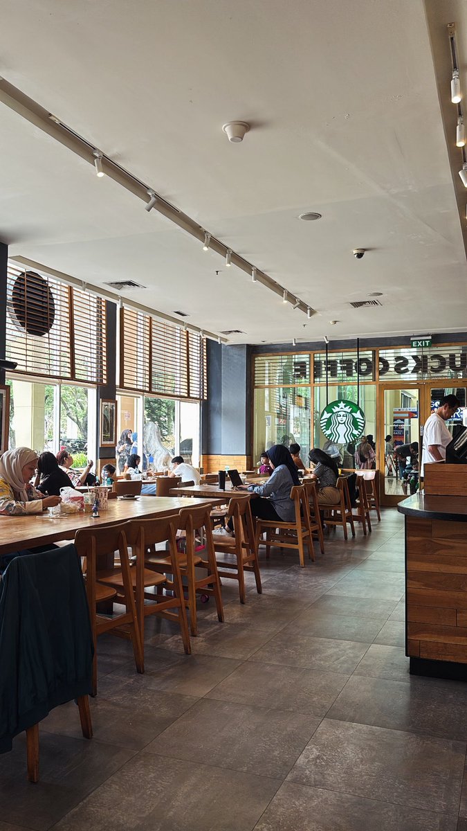 daylight tweet media