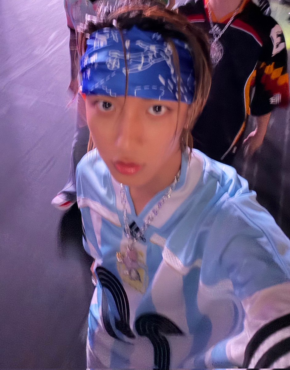 mic 𖣂 tweet media