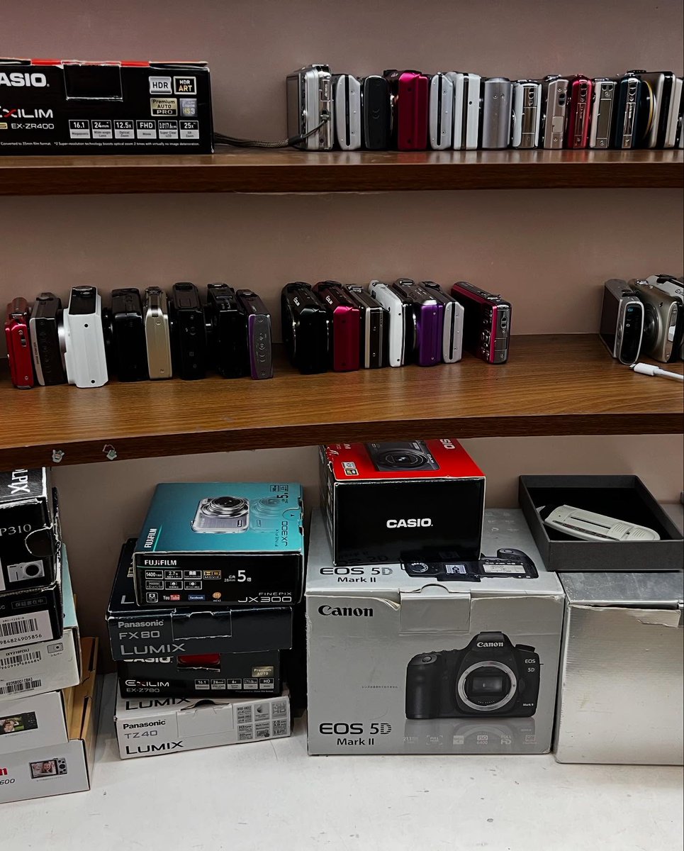 Julz Wells tweet media