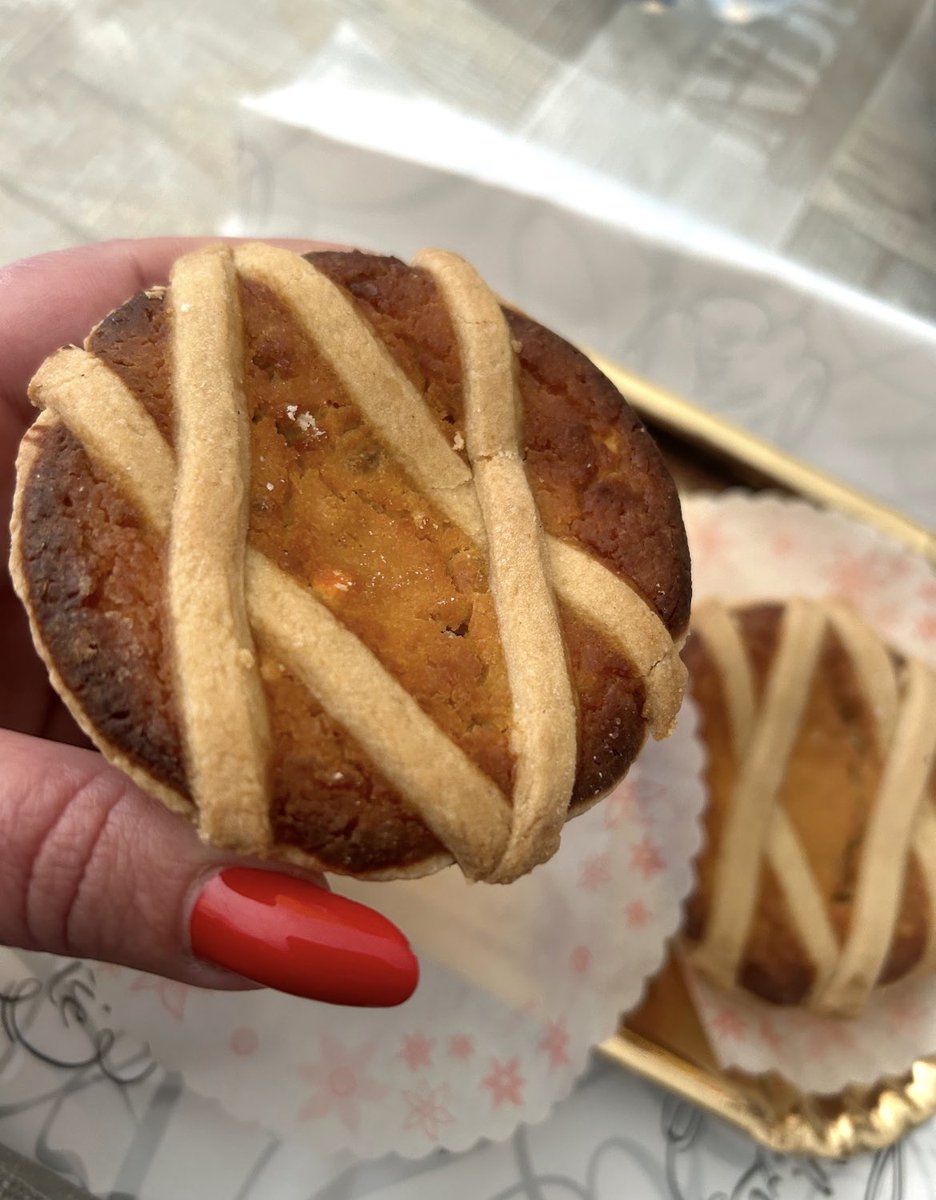 𝔏uꁲɳꁲ tweet media