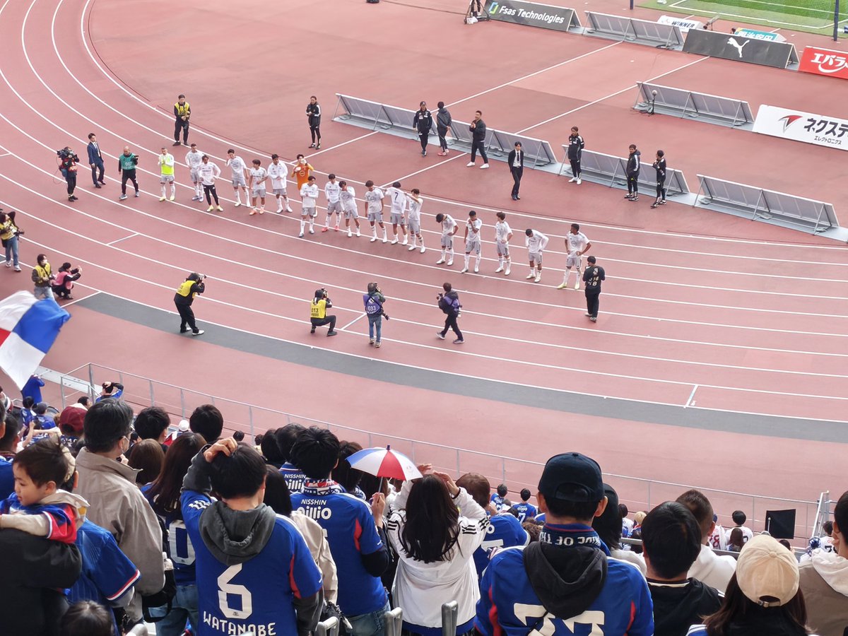hinazoman's tweet photo. 3/22
素晴らしい流鏑馬？
結果は言うまでも無い https://t.co/ydAOvVClYD