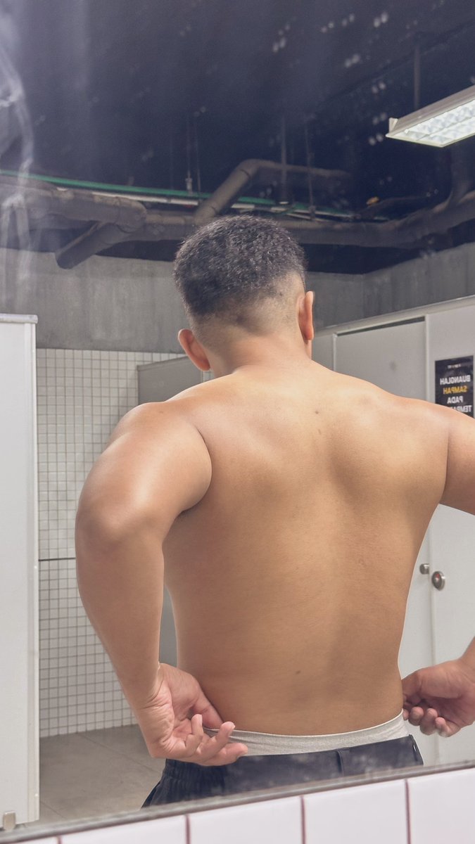 manusia biasa tweet media