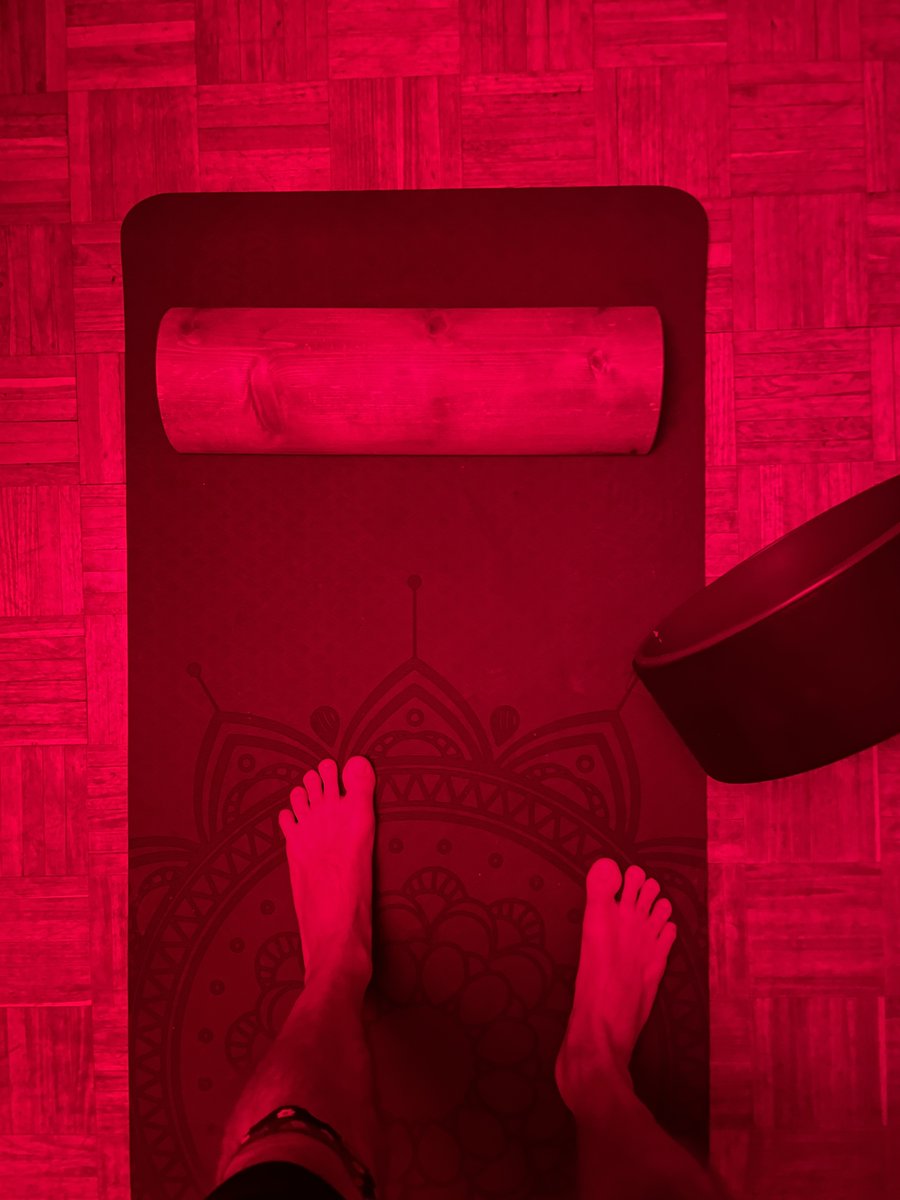 Elements tweet media