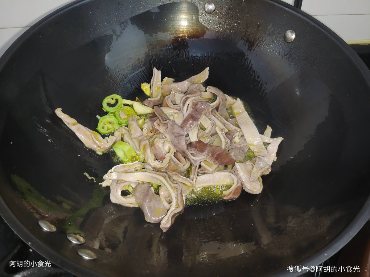 thad thomas tweet media