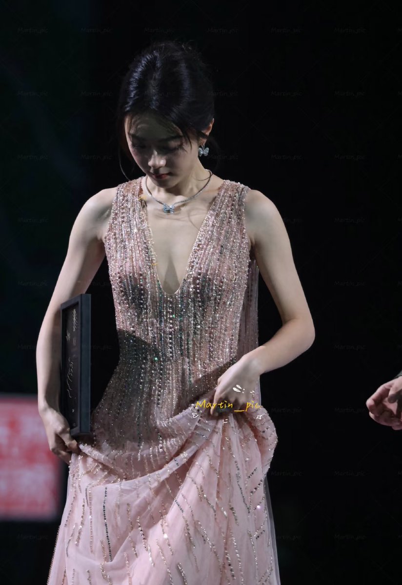 艳墨 Eros tweet media