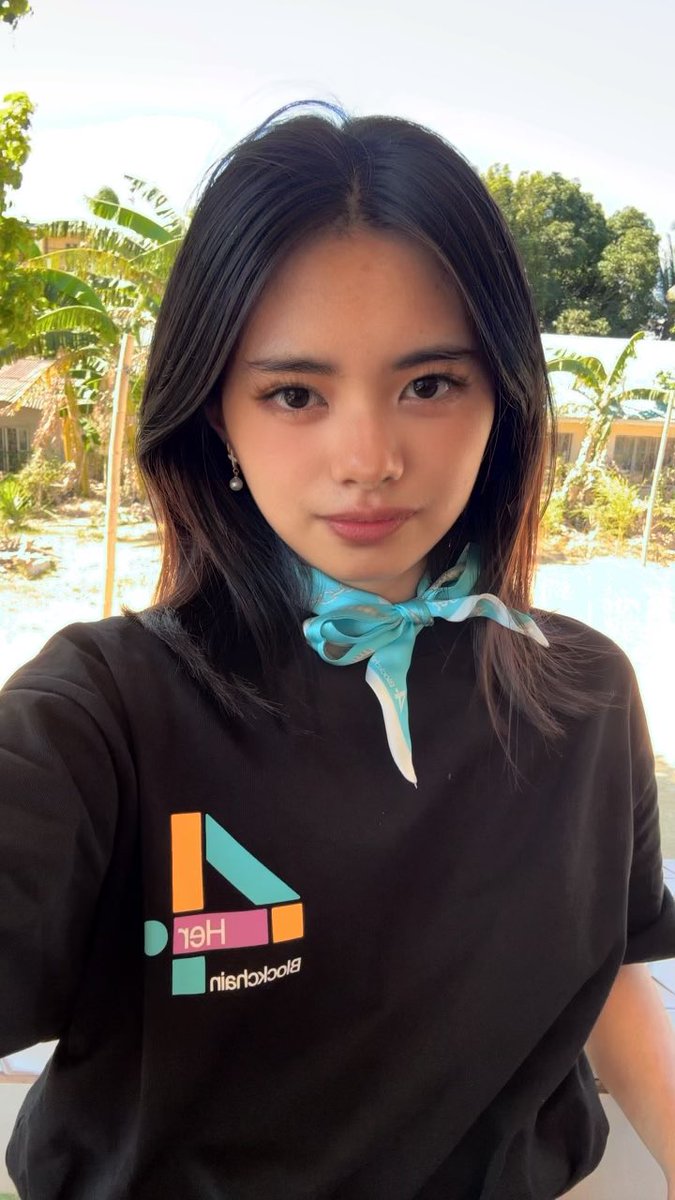 kazelarwen's tweet photo. Today’s fit  💙

#Blockchain4Her
#Blockchain4Youth https://t.co/WXo9zXhZBq