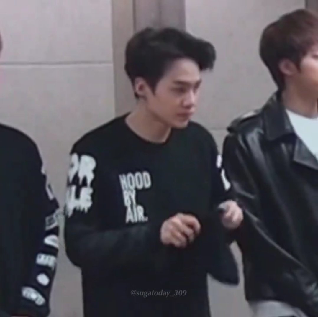 in love with yoongi🦋 tweet media