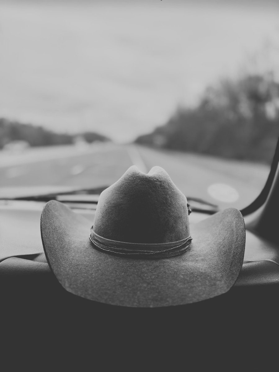 meganknight20's tweet image. Slow Your Horses 5.15! 💫🎶🐎

PRESAVE: unitedmasters.com/m/slow-your-ho…

meganknightmusic.com

#countrymusic #originalmusic #meganknight #slowyourhorses #womenofcountrymusic