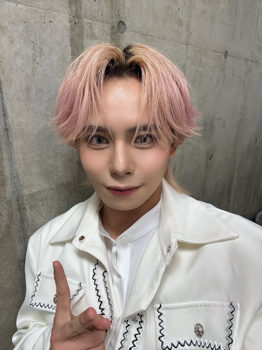 FAL(Def Class) tweet media