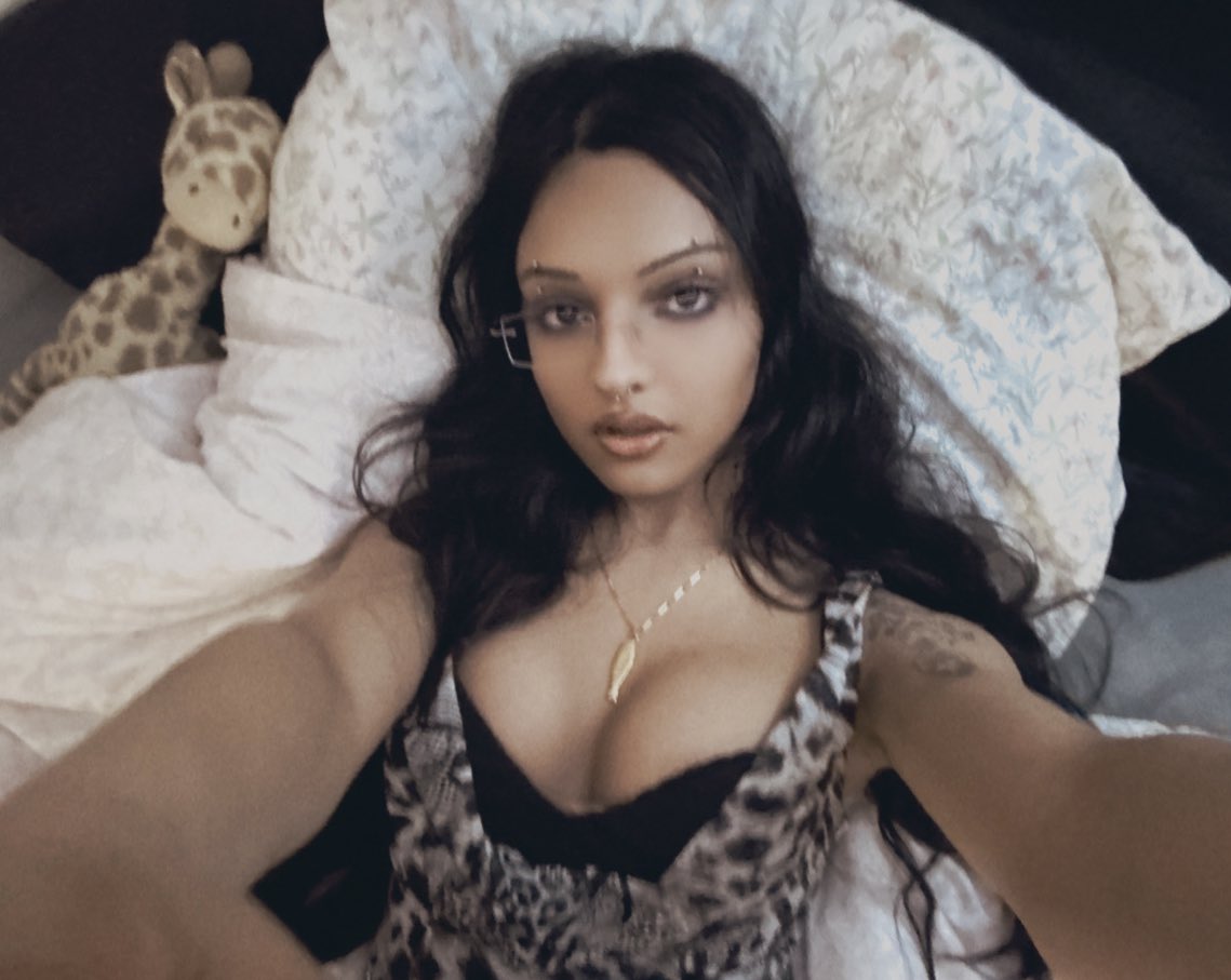 Erin km🌪️ tweet media