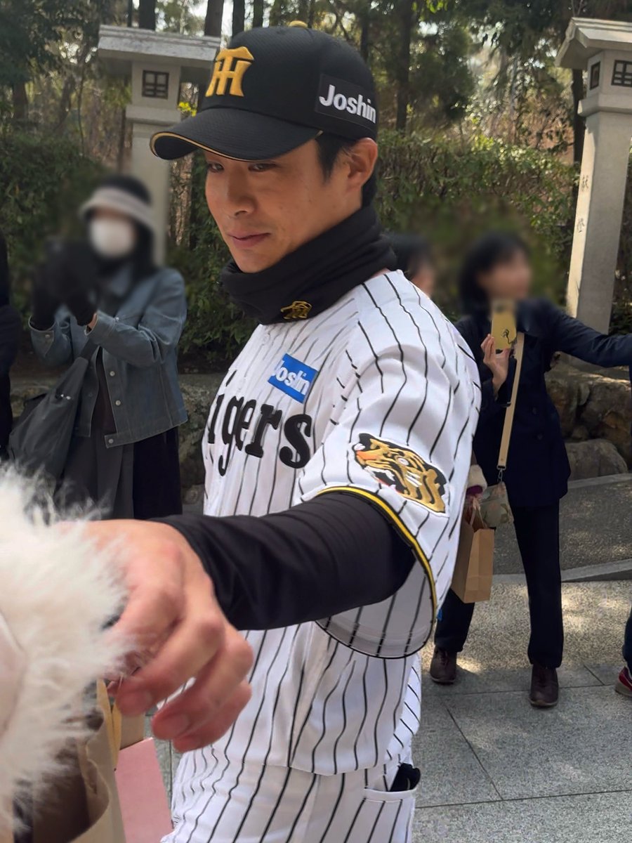 htO5_'s tweet photo. 廣田神社 必勝祈願⛩✨️ #木浪聖也 https://t.co/awqu0VjTje