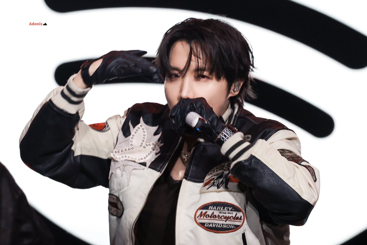 아도니스 Adonis 💫 tweet media