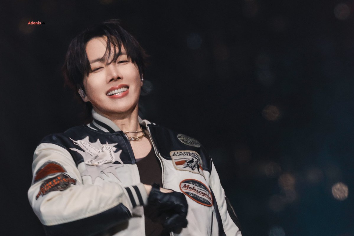 아도니스 Adonis 💫 tweet media