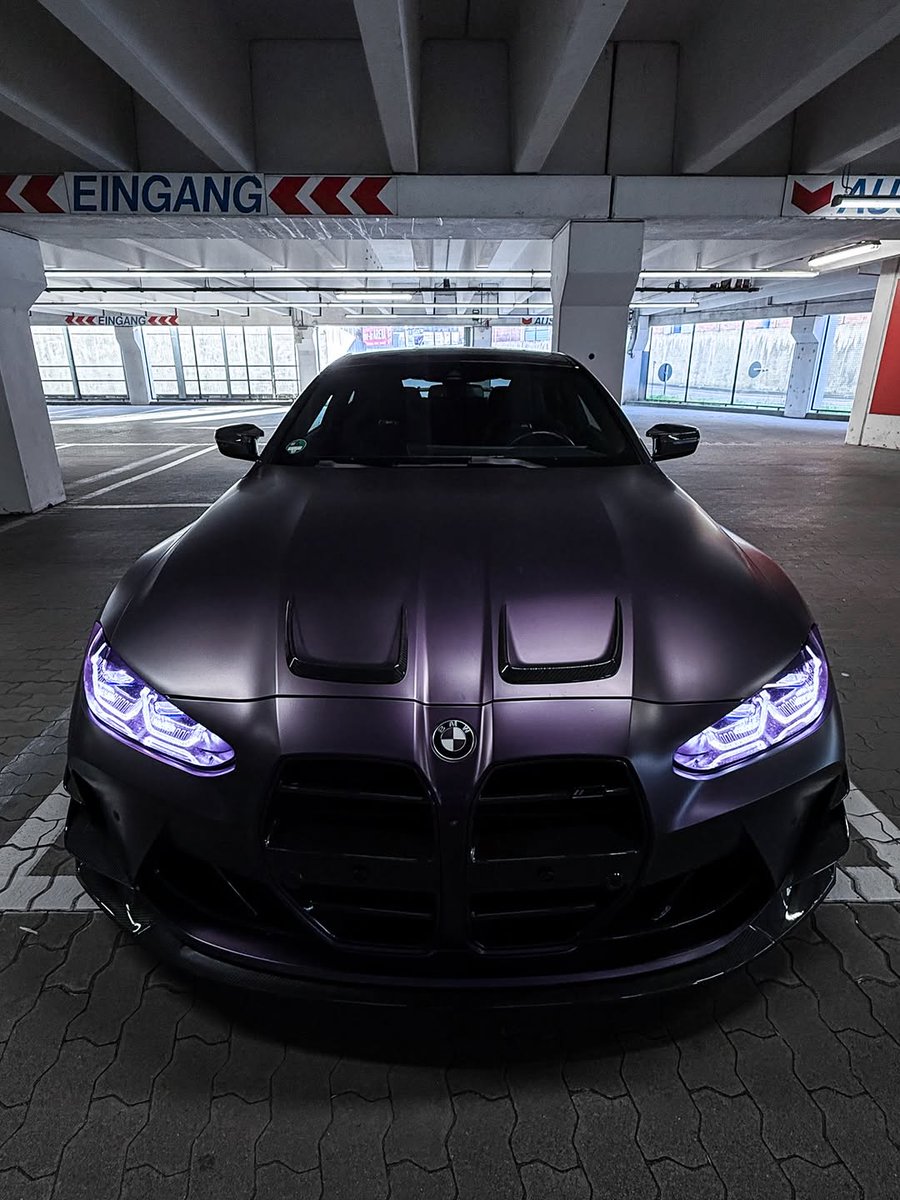 TheAutoHub's tweet photo. G82 M4 COMP https://t.co/WAl21yzWvH