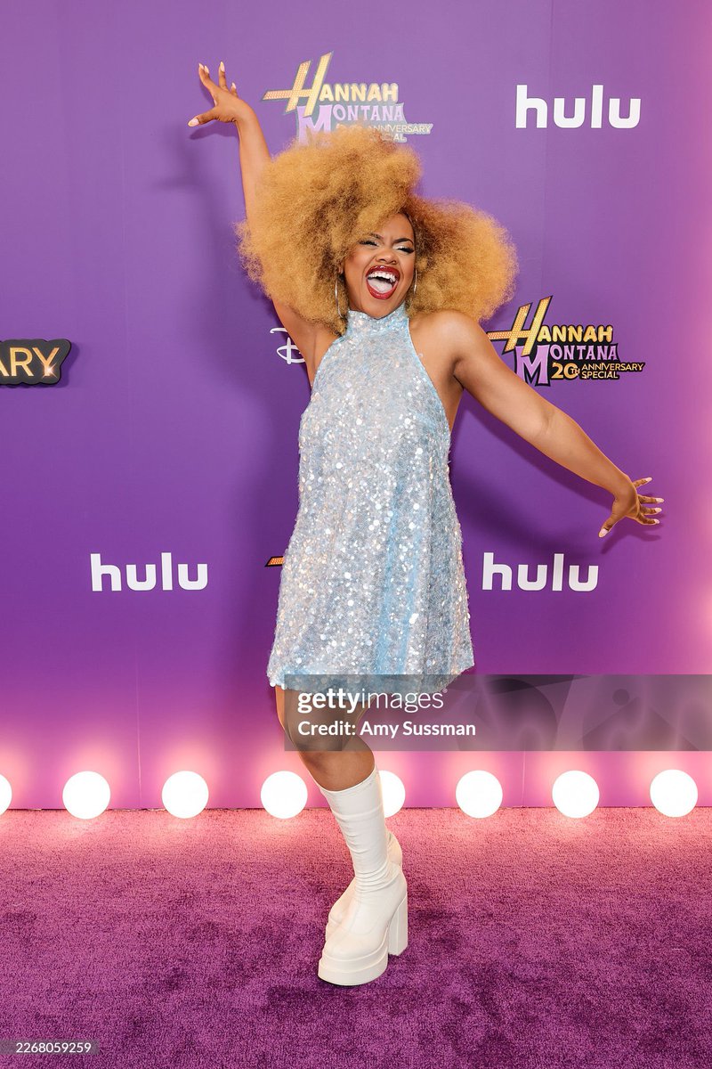 darlingshq tweet media