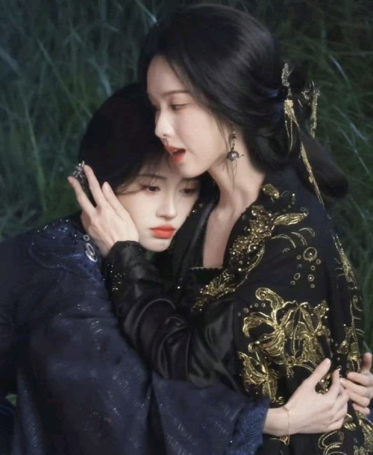 年非常爱璐璐和包包 نيان tweet media