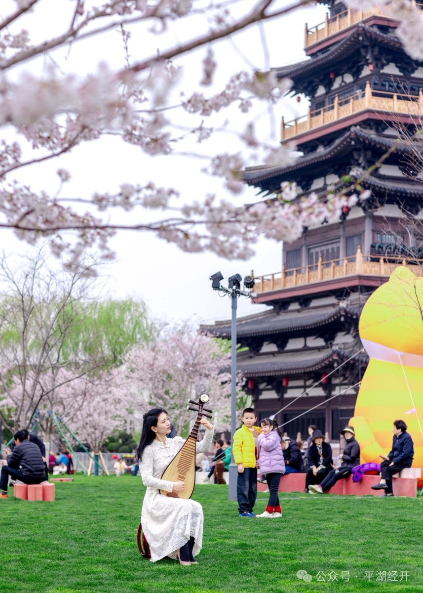 Lara and robots（互fo互关） tweet media