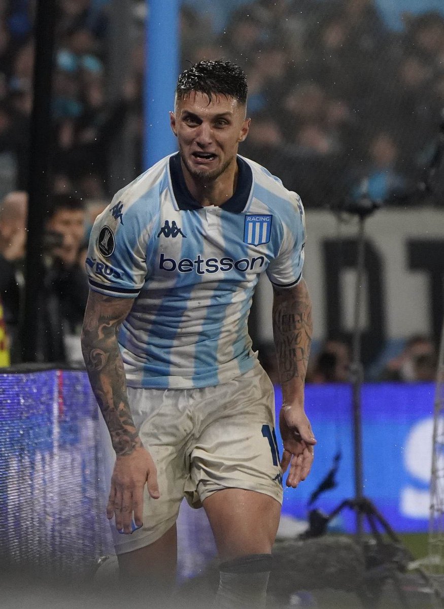 𝓥𝓲𝓵𝓵𝓪 tweet media