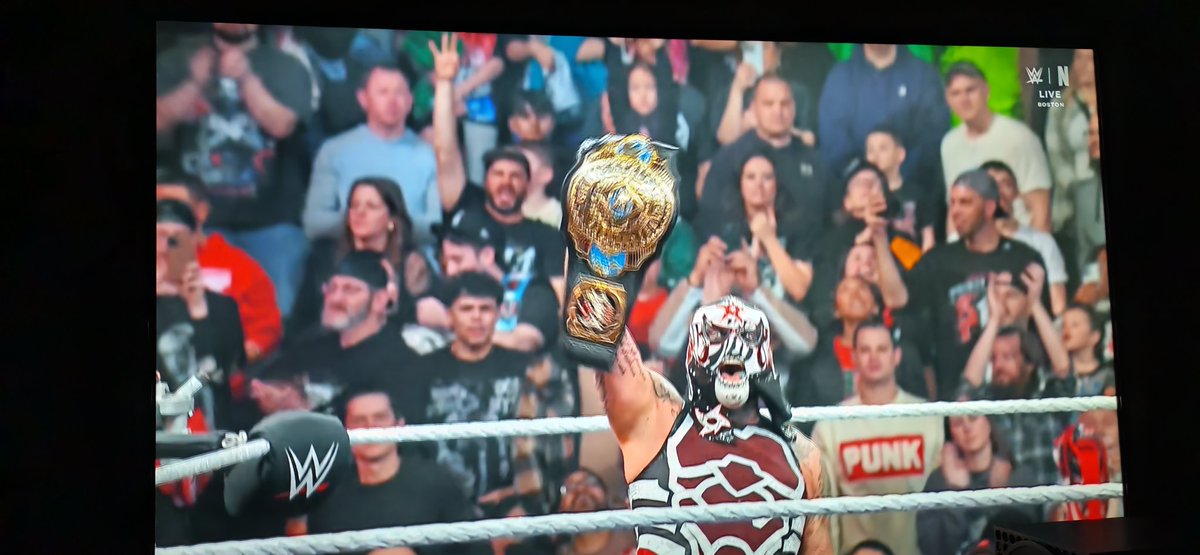 KaorukoWaguri32's tweet photo. No tengo trono ni reyna ni nadie que me comprenda pero sigue siendo el rey
#WWERaw
#PentaOM
#Ceromiedo
๐ค๐๐ https://t.co/80b7rBM3LG