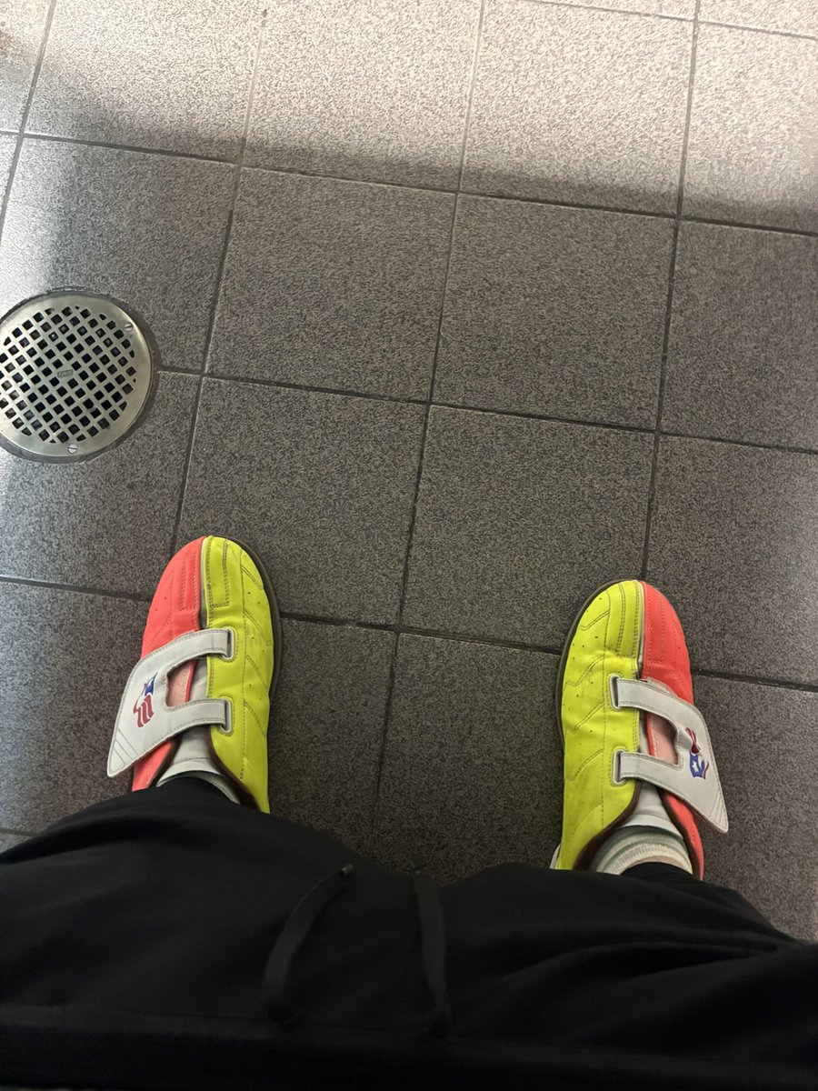 Moneymaker Mike tweet media