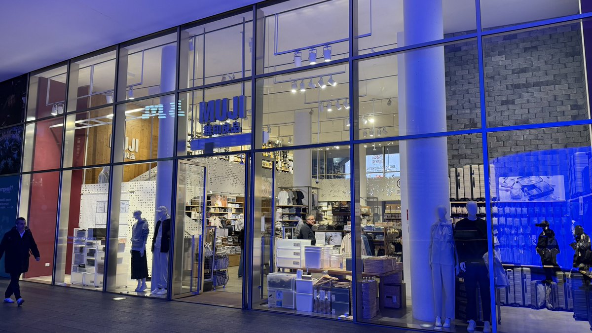 とらべと tweet media