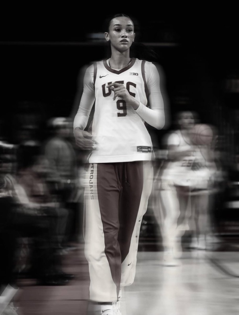 E J 🏀 tweet media